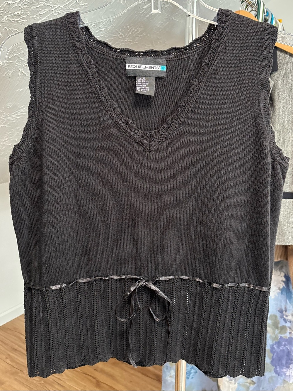 y2k black lace trimmed v neck top with satin ribbon detail, Requirements XL